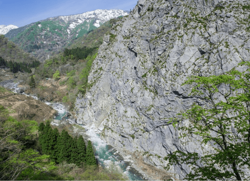 新潟県糸魚川市：小滝川ヒスイ峡